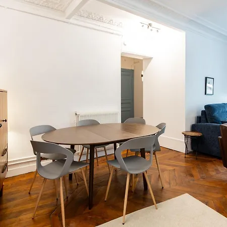 Stylish 2-bedroom Near The Famous Moulin Rouge * Paris