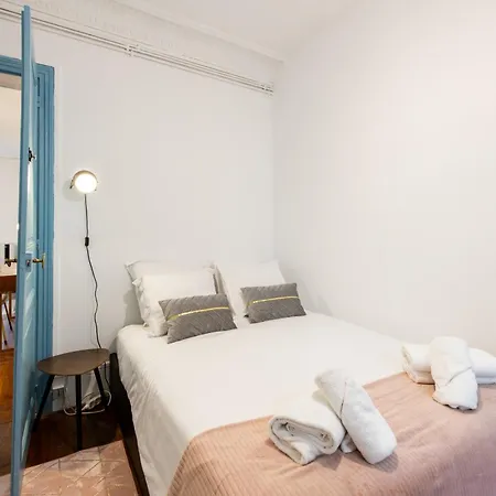 Stylish 2-bedroom Near The Famous Moulin Rouge * Paris