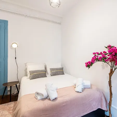 Apartment Stylish 2-bedroom Near The Famous Moulin Rouge *