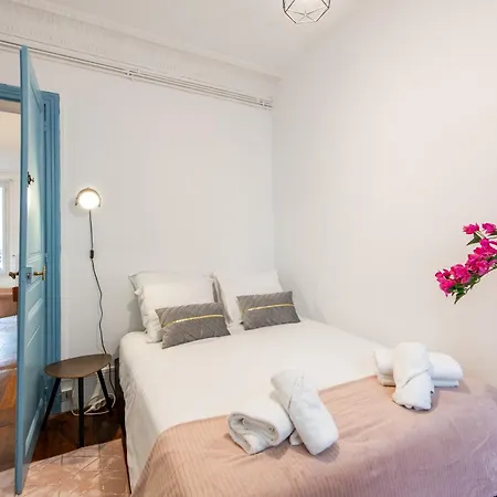 Apartment Stylish 2-bedroom Near The Famous Moulin Rouge *