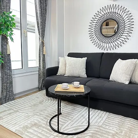 Stylish Duplex In Front Of Buttes-chaumont 公寓 *