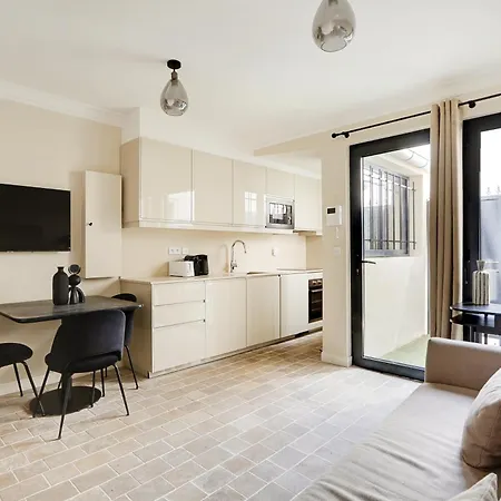 Apartment Pick A Flat's In Monrmartre - Rue Lepic