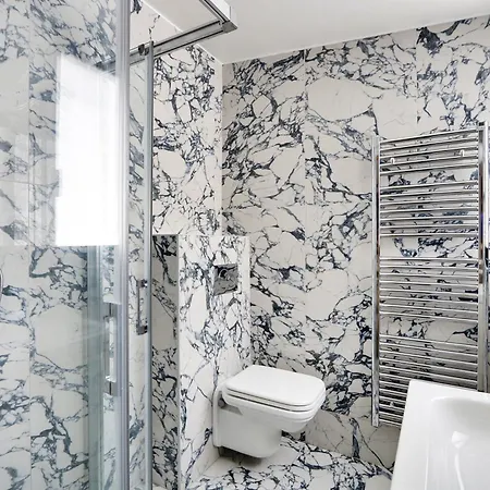 Apartment Pick A Flat's In Monrmartre - Rue Lepic *