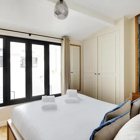 Apartment Pick A Flat's In Monrmartre - Rue Lepic *