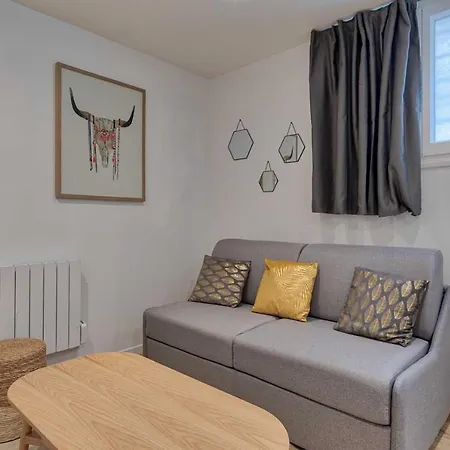 By Buttes Chaumont Park Parisian Freshness 12 Apartment Paris