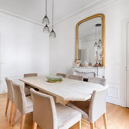 Apartment Victor Hugo Trocadero Luxury 4br Paris