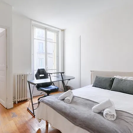 Apartment Victor Hugo Trocadero Luxury 4br