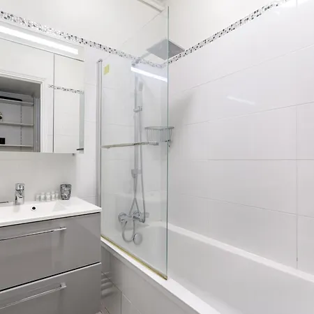 Apartment Victor Hugo Trocadero Luxury 4br Paris
