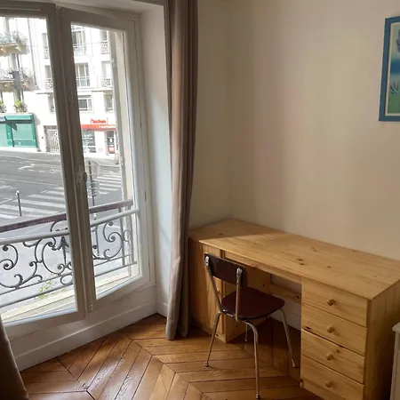 Well Located 3-room In The Center Of Paris