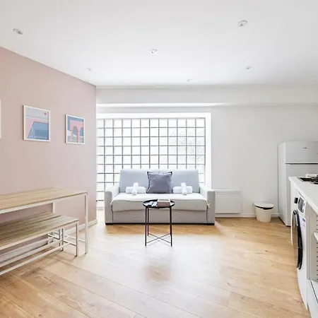 Charme Parisien 6 Personnes, 2 Chambres, 19eme * Paris
