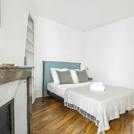 Апартаменты Le Marais & Place De La Republique - 2br - Cityapartmentstay Париж