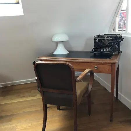 Apartment D'artiste Au Coeur De