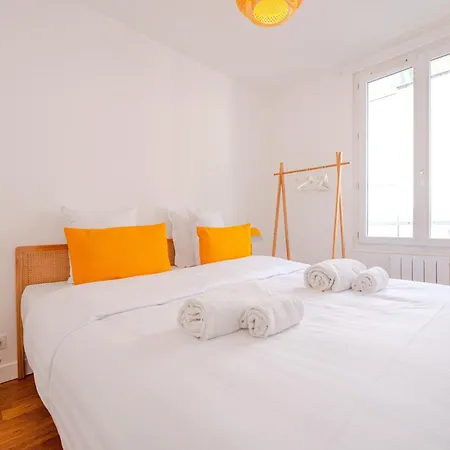 Stunning Flat In Apartment *
