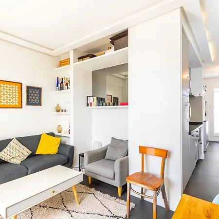 Apartment Guestready - A Glamourous Sight Over The *