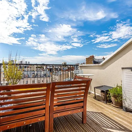Apartment Guestready - A Glamourous Sight Over The *