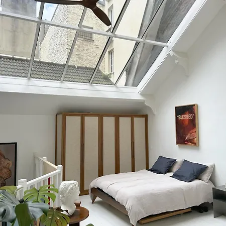 Apartment Authentic Artist's Atelier