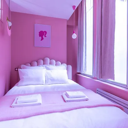 Beautiful Modern Barbie Flat In Διαμέρισμα *
