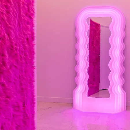 Appartement Beautiful Modern Barbie Flat In *