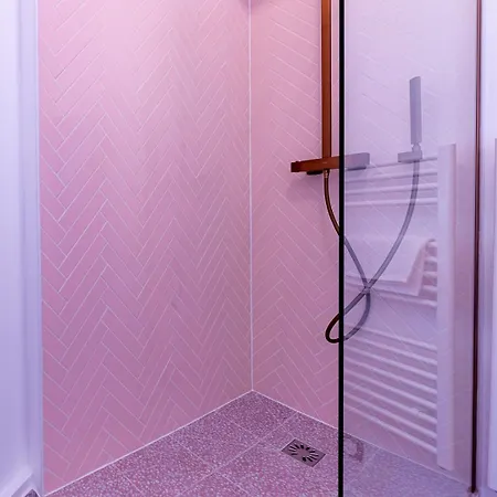 Appartement Beautiful Modern Barbie Flat In Parijs