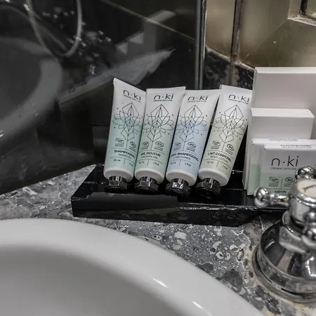 Hotiday Collection - Arc De Triomphe Hotel 4*