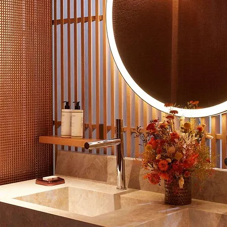 Hotel So/