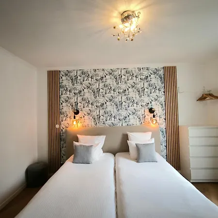 Le Twelve 3*