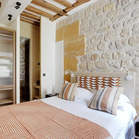 Apartment Spacious - 3br-6p - Place Des Vosges Paris