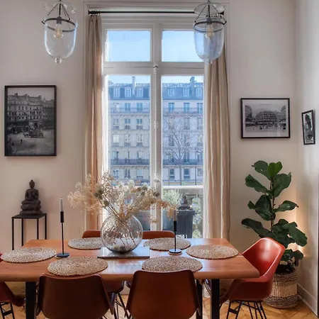 Apartment Chic Et Decontracte Centre De Paris