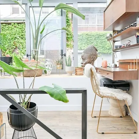 2 Bd Chic Loft, Historic Charm & Modern Amenities Apartment
