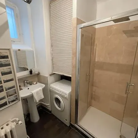 Apartment Flat In Face To Seine River
