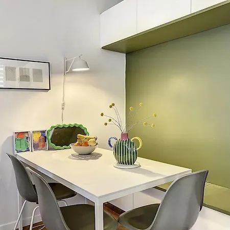 Art Bougee Montmartre Apartment