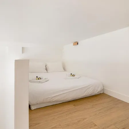 Disponible - - Equipped Souplex - From 1 To 6 Guests Paris