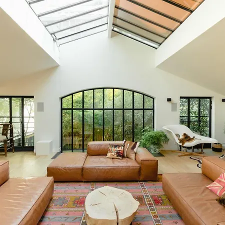 Maison Ensoleillee Avec Jardin Dans Le 16 Arron. Villa Paris