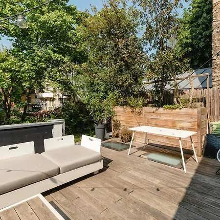 Maison Ensoleillee Avec Jardin Dans Le 16 Arron. Villa