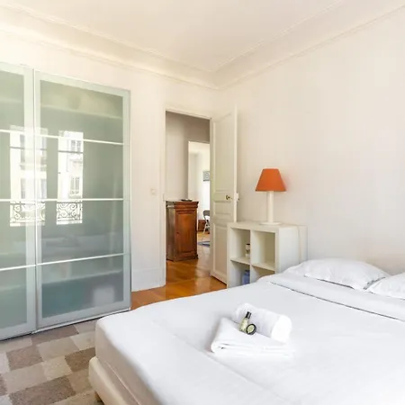 Apartment Guestready - Lovely In The 5th Arrond. Paris