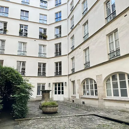Saint-germain-des-pres Sumptuous *