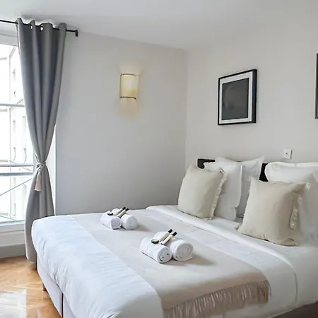 Saint-germain-des-pres Sumptuous Apartment Paris