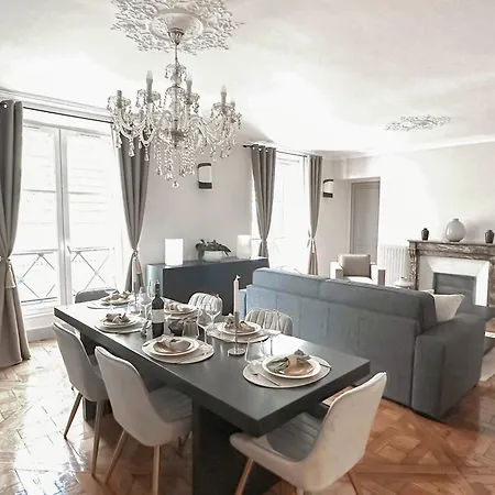 Saint-germain-des-pres Sumptuous Apartment *
