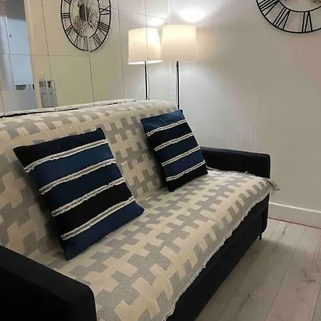 T2 Cosy Et Lumineux Au Coeur De Paris12 Apartment
