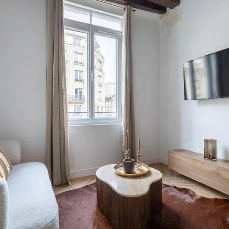 Sublime Le Marais Apartment Paris