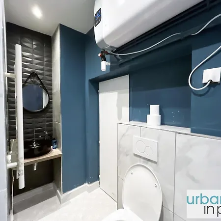 Urban Flat 89 - Charming 3 Bedroom Flat In