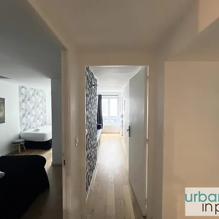 Urban Flat 89 - Charming 3 Bedroom Flat In Apartment Paris