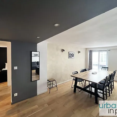 Urban Flat 89 - Charming 3 Bedroom Flat In * Paris