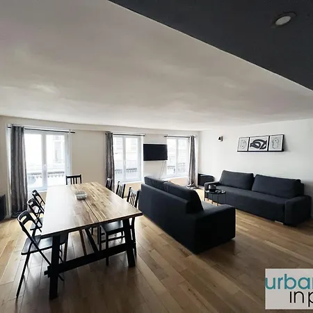 Apartment Urban Flat 89 - Charming 3 Bedroom Flat In
