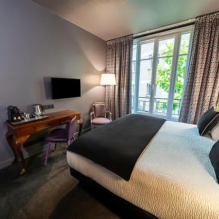 Nicolo - Tour Eiffel Otel 3*