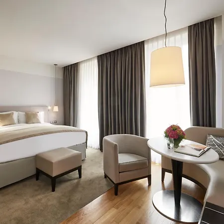 Sofitel Arc De Triomphe 5* Paříž