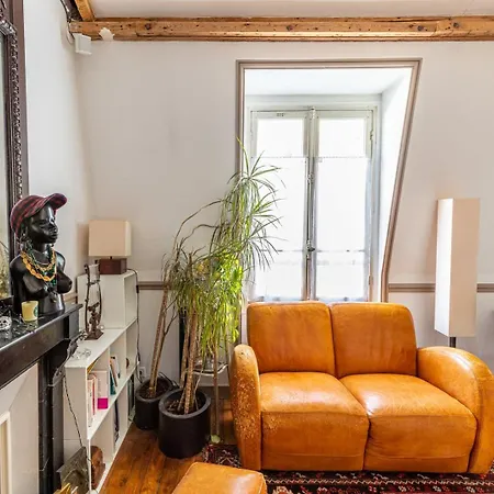 Guestready - Charming With Mezzanine Apartamento París