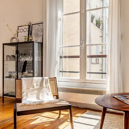 Guestready - De Charme Dans Le Centre De Ix Apartment