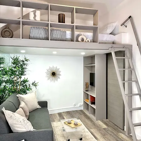 Stylish Studio Steps From Le Marais