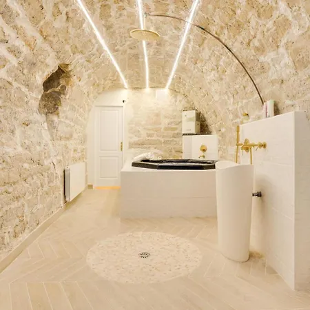 Opera Hypercenter, & 3 Bedrooms 6 People Apartment